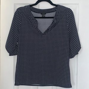✨3/$30| Ann Taylor short sleeve Blouse✨